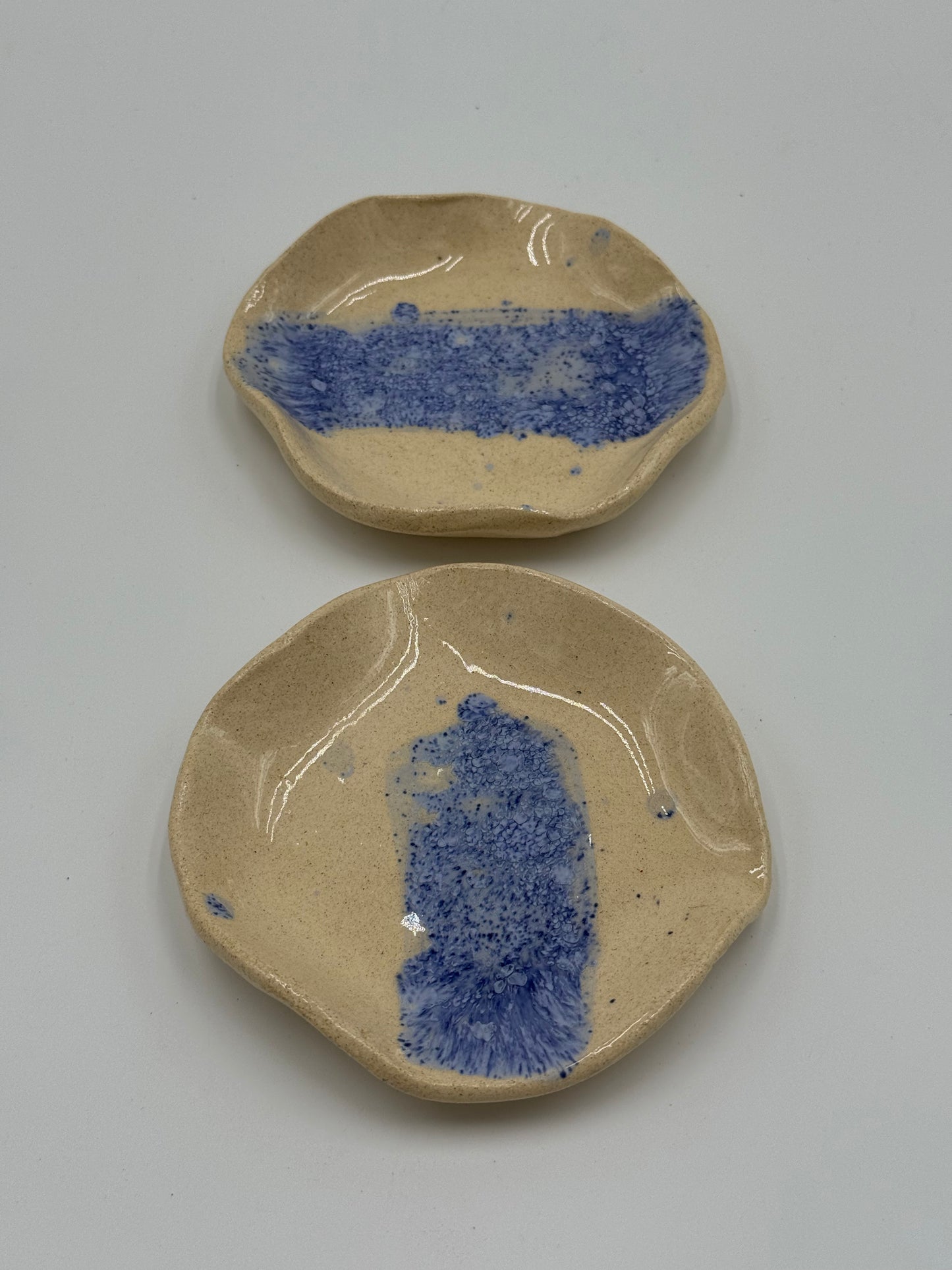 SET DE 2 PLATOS PEQUEÑOS CERÁMICA