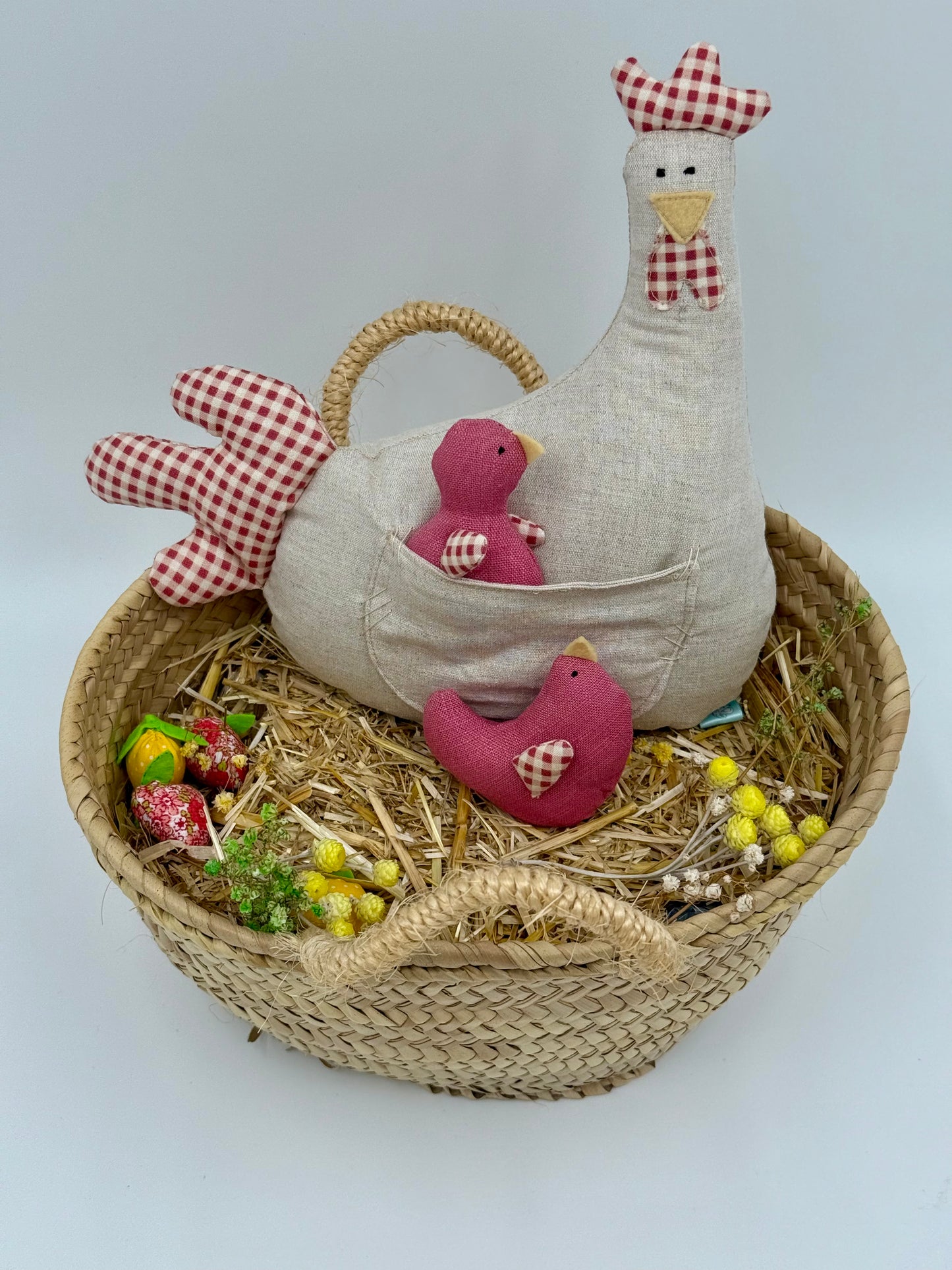 GALLINITA CON POLLITOS - TERNURA EN LINO Y ALGODÓN