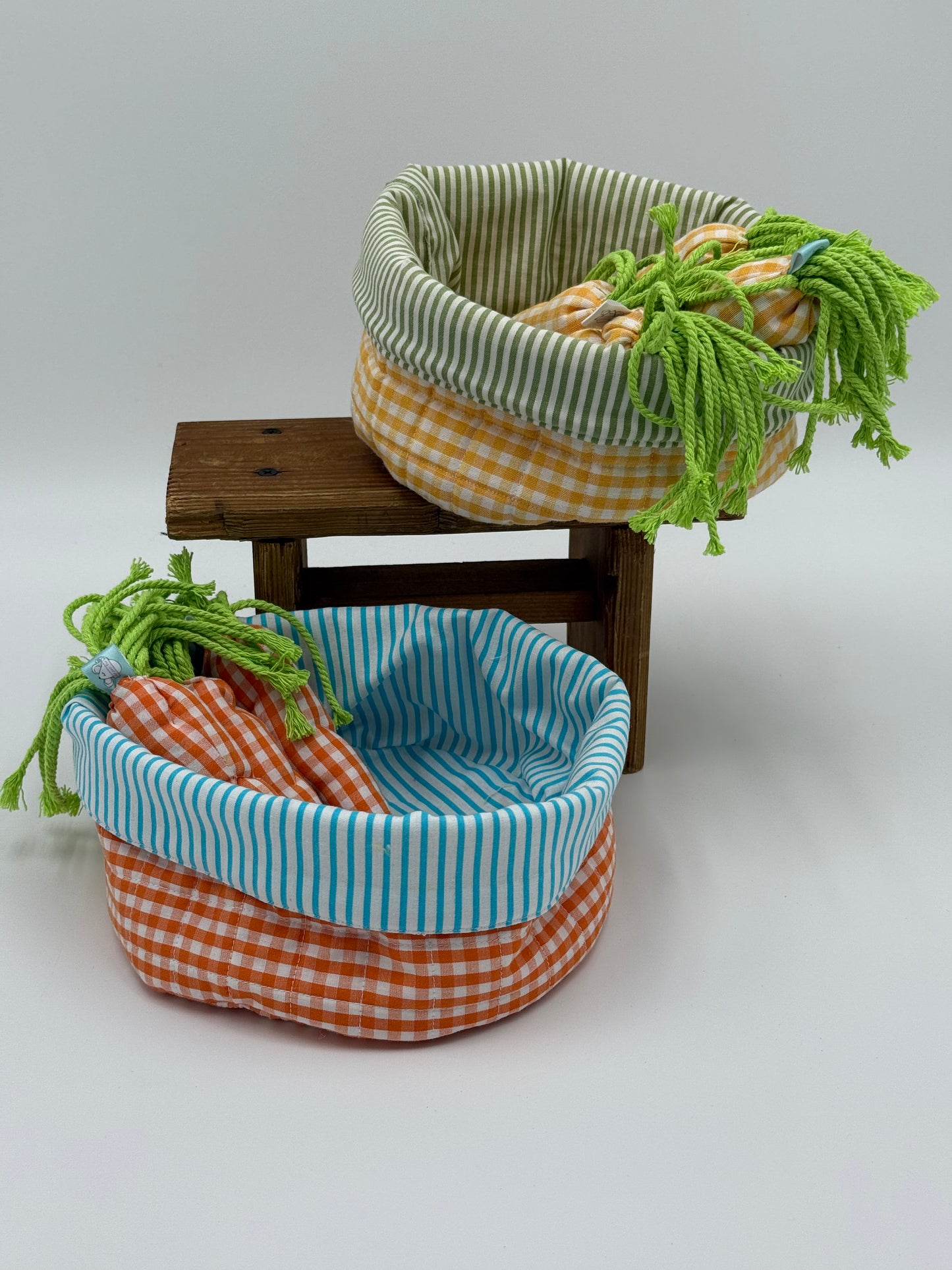 ZANAHORIAS DE TELA – COLOR, TEXTURA Y FANTASÍA QUE BROTA