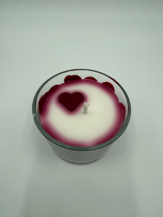 VELA AROMÁTICA DE SOJA CON CORAZÓN GRANATE