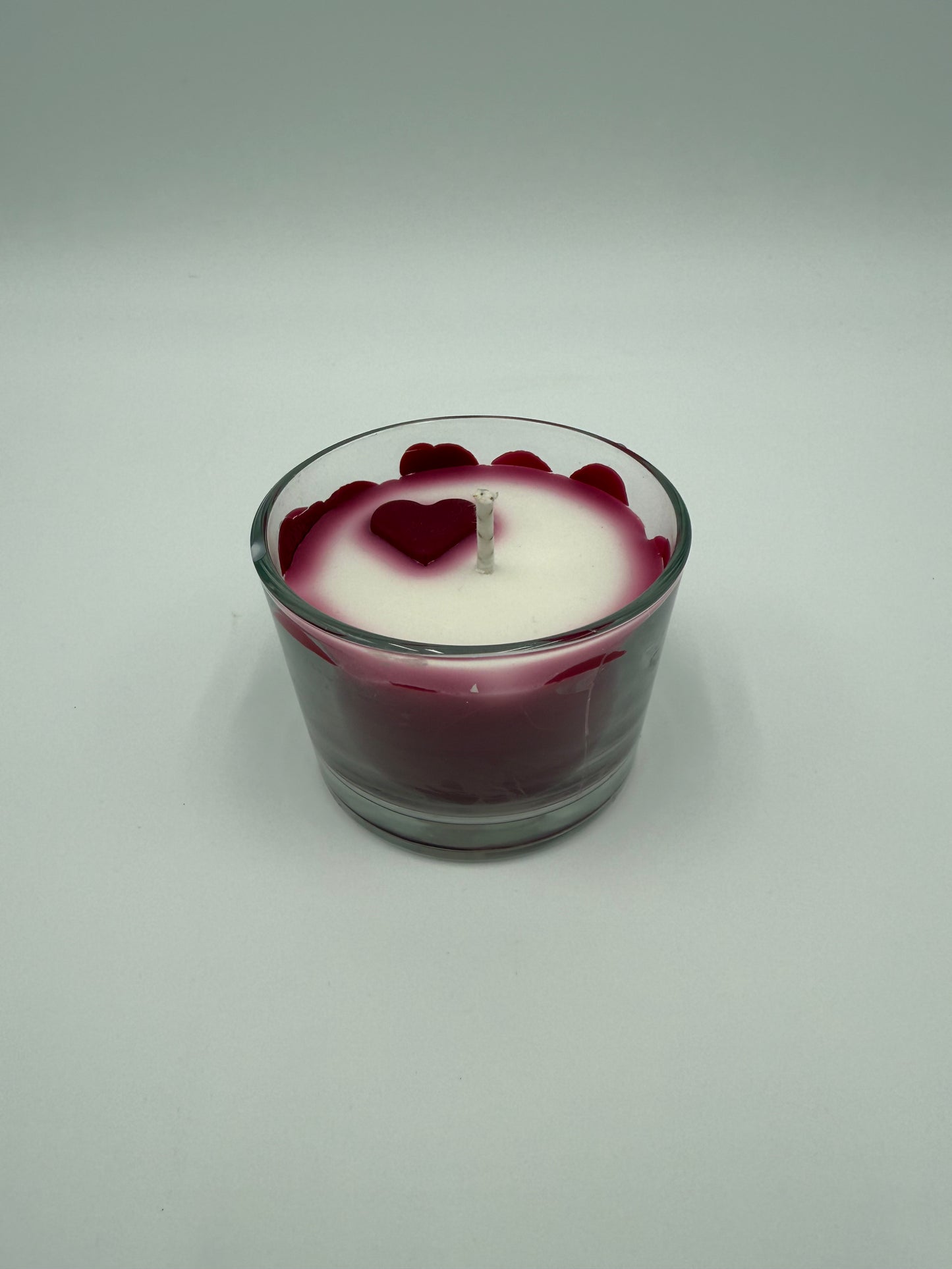VELA AROMÁTICA DE SOJA CON CORAZÓN GRANATE