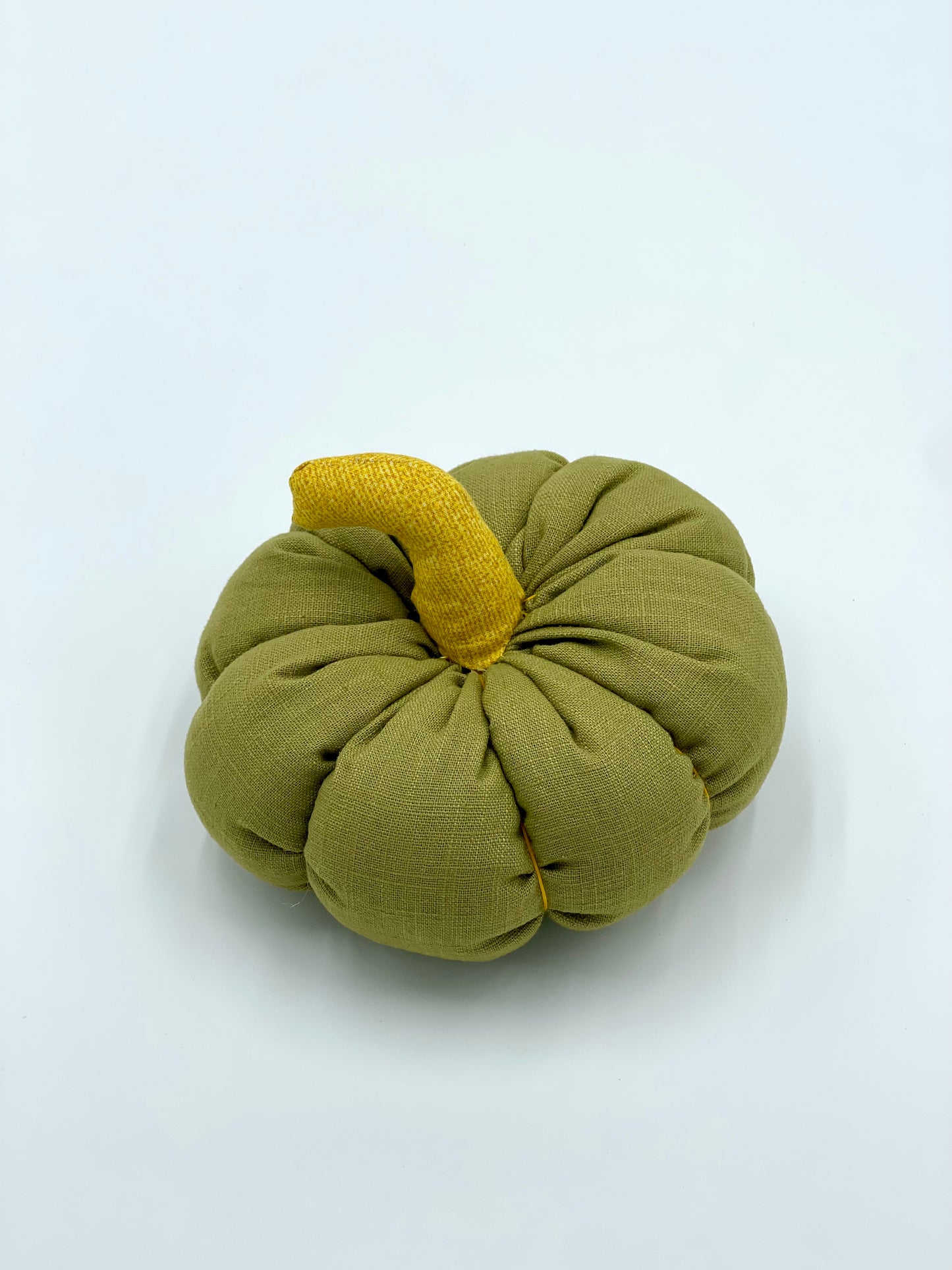 CALABAZA VERDE DE LINO – TEXTURA, COLOR Y ENCANTO NATURAL